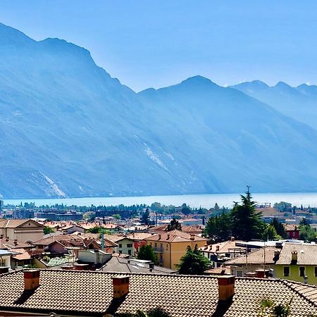 Appartamento Peppino Mit Seeblick Und Pool Riva del Garda Exterior foto
